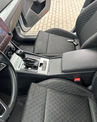 Skoda Superb cena 74900 przebieg: 237000, rok produkcji 2020 z Słupsk małe 529